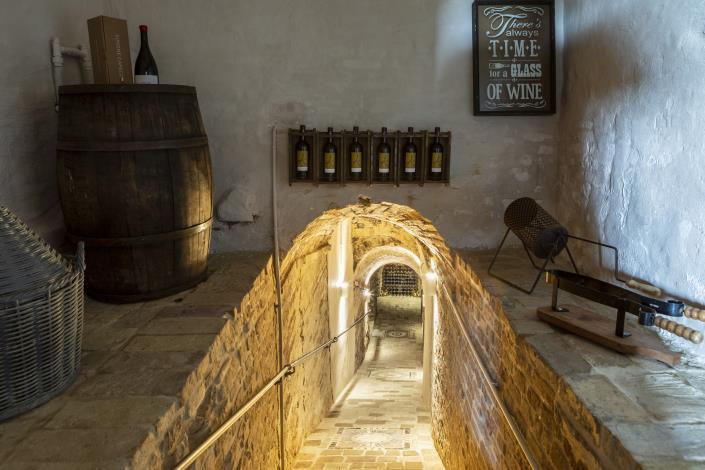 Image No.19-4 Bed Townhouse for sale