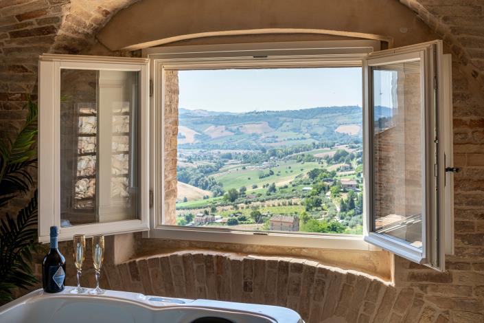 Image No.6-4 Bed Village House for sale