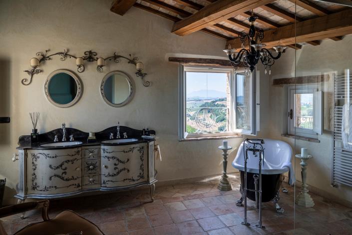 Image No.5-4 Bed Village House for sale