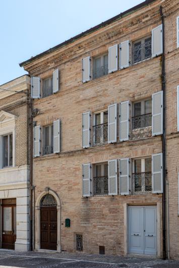 Image No.16-4 Bed Village House for sale