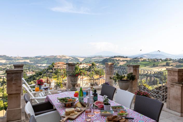 Image No.25-4 Bed Village House for sale