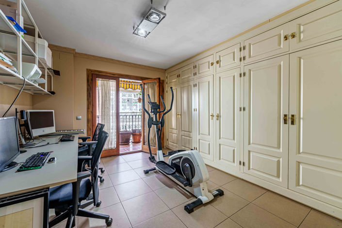 Image No.14-4 Bed Apartment for sale