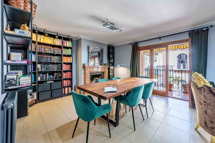 Image No.2-4 Bed Apartment for sale