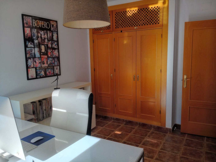 Image No.12-3 Bed Townhouse for sale