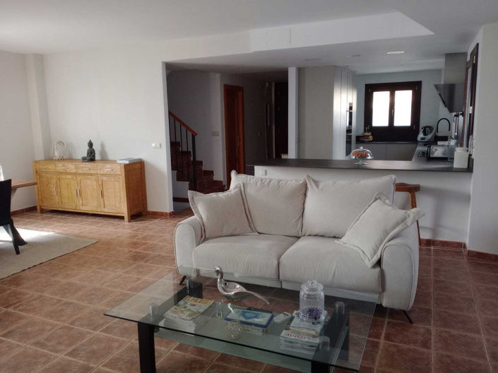 Image No.8-3 Bed Townhouse for sale