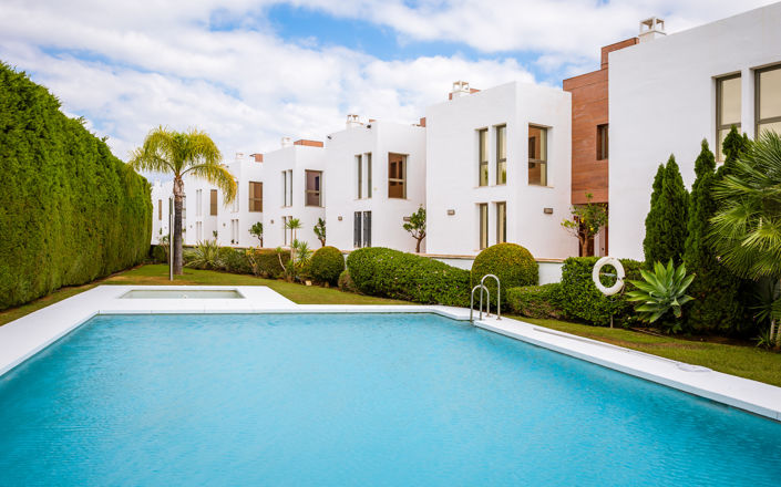 Image No.2-3 Bed Villa for sale