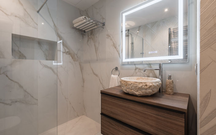 Image No.10-3 Bed Property for sale