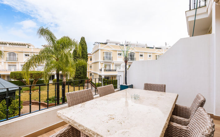 Image No.18-3 Bed Property for sale