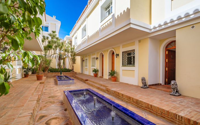 Image No.20-3 Bed Property for sale