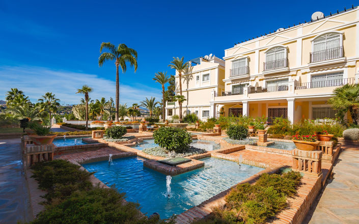 Image No.24-3 Bed Property for sale