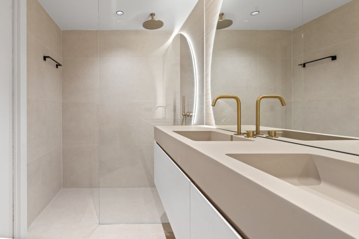 Image No.14-3 Bed Property for sale