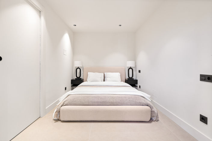 Image No.15-3 Bed Property for sale