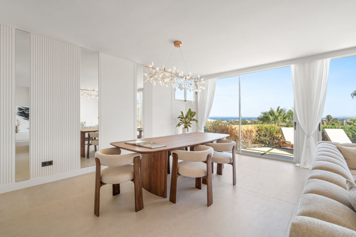 Image No.3-3 Bed Property for sale