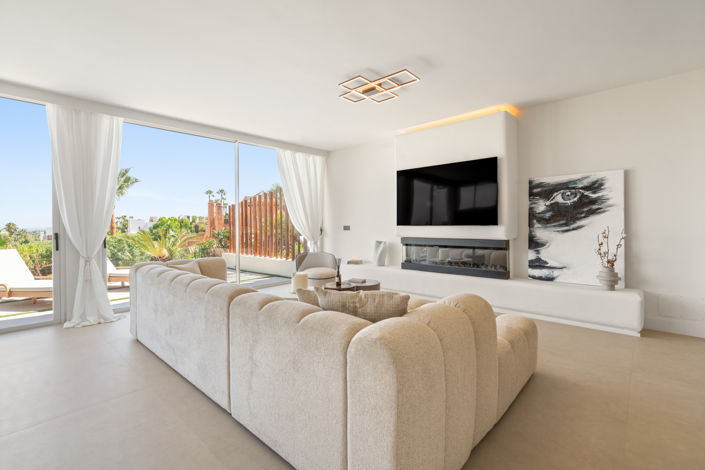 Image No.6-3 Bed Property for sale