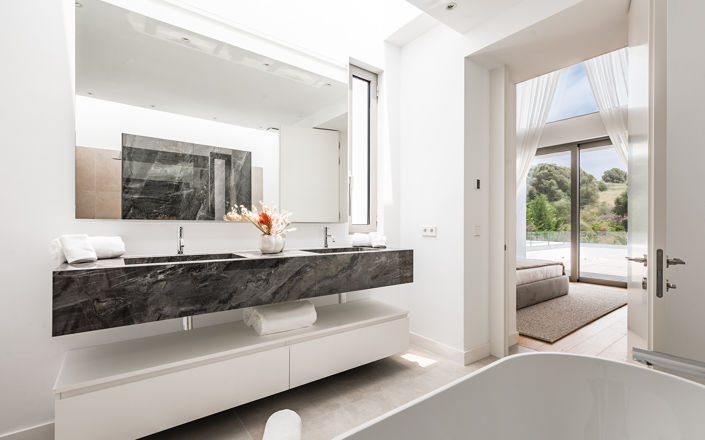 Image No.17-5 Bed Villa for sale