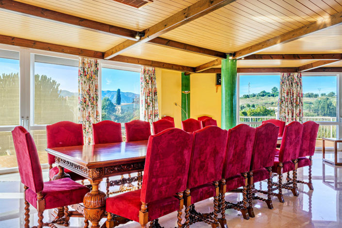 Image No.23-10 Bed Property for sale