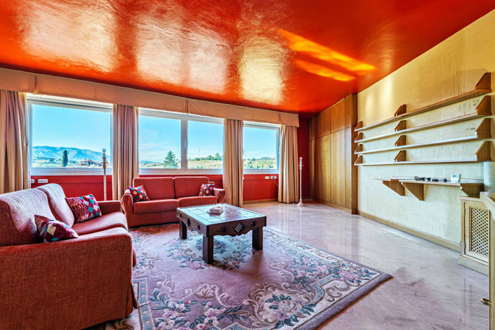 Image No.24-10 Bed Property for sale