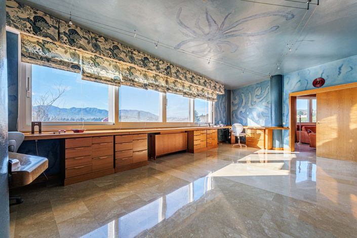 Image No.27-10 Bed Property for sale