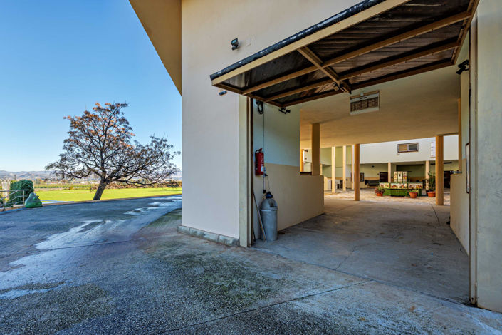 Image No.43-10 Bed Property for sale