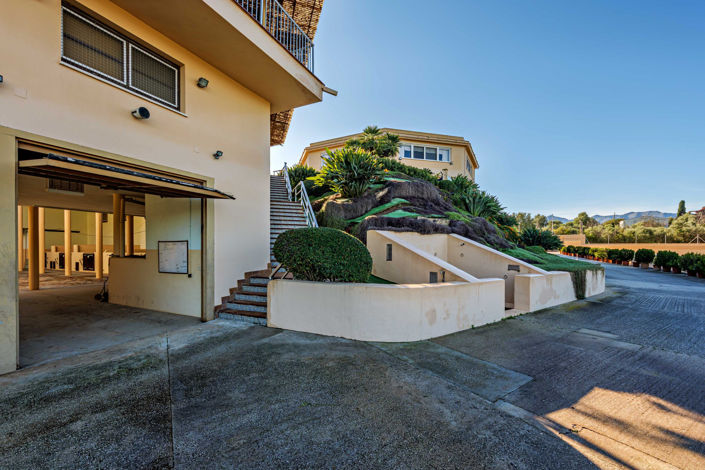 Image No.45-10 Bed Property for sale