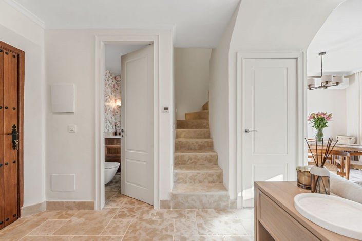 Image No.20-2 Bed Townhouse for sale