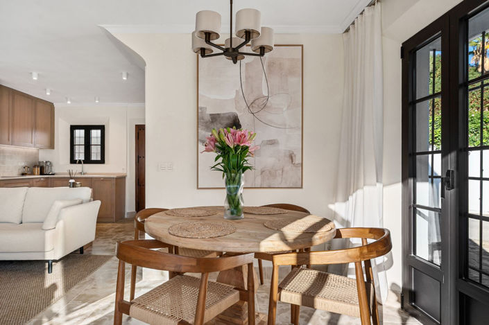 Image No.8-2 Bed Townhouse for sale