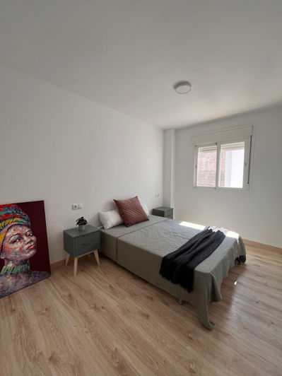 Image No.23-2 Bed Property for sale