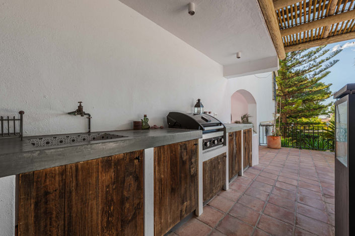 Image No.14-4 Bed House for sale