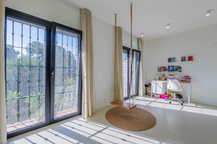 Image No.35-4 Bed House for sale