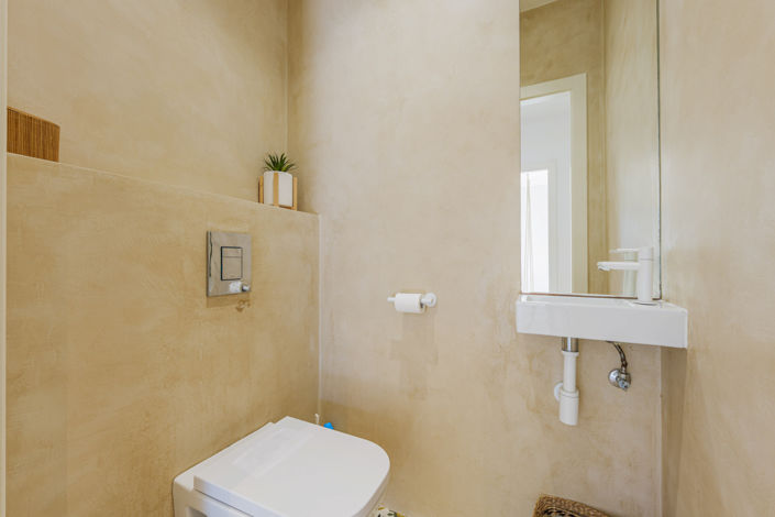 Image No.36-4 Bed House for sale