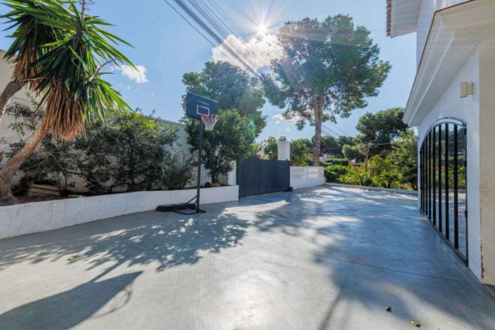 Image No.48-4 Bed House for sale