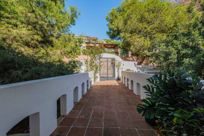 Image No.48-4 Bed House for sale