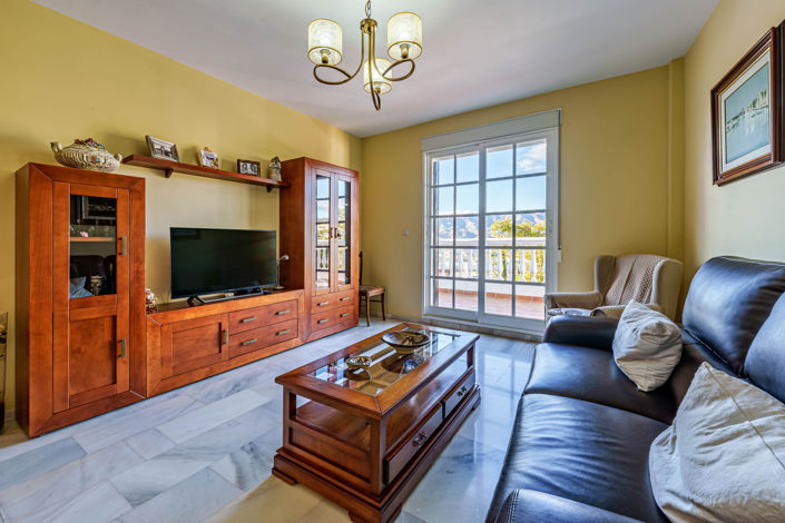 Image No.11-3 Bed House for sale