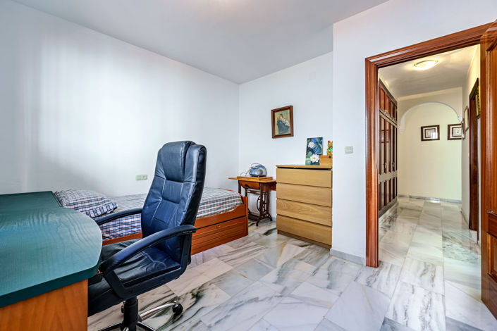 Image No.27-3 Bed House for sale