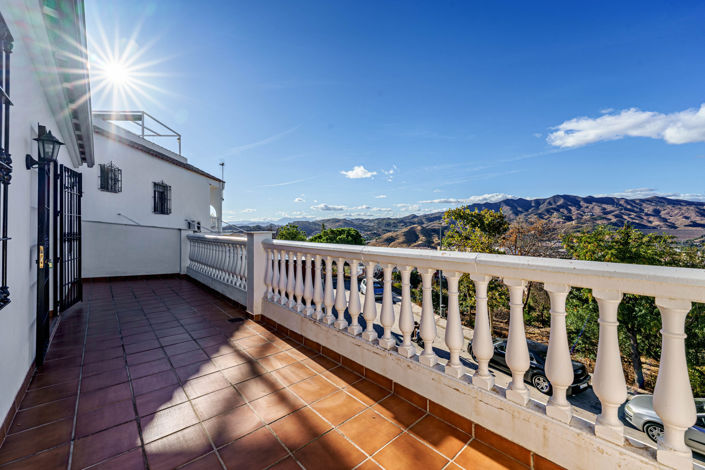 Image No.28-3 Bed House for sale