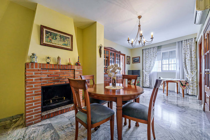 Image No.7-3 Bed House for sale