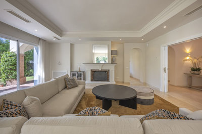 b98le8d7m9k3degpefzhs0lif8u4xzvzhwxtmggyekxx9