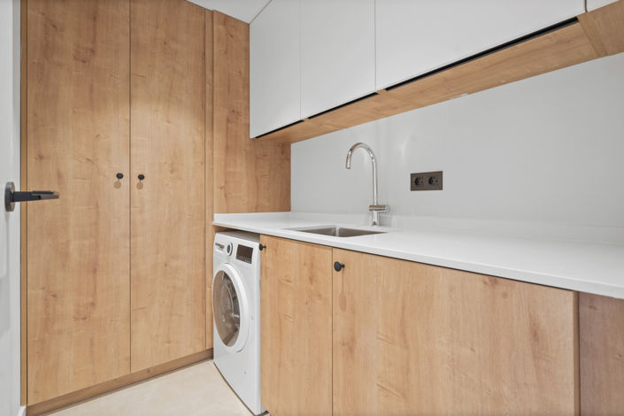 Image No.23-3 Bed Property for sale