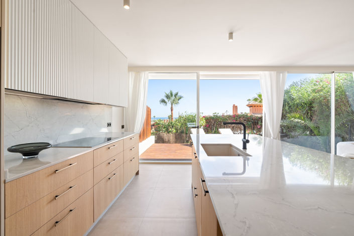 Image No.5-3 Bed Property for sale