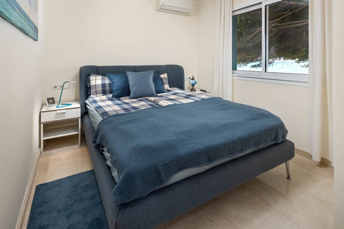 Image No.18-4 Bed Townhouse for sale