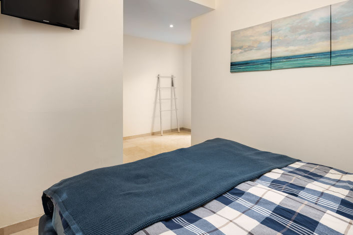 Image No.19-4 Bed Townhouse for sale