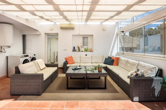 Image No.23-4 Bed Townhouse for sale