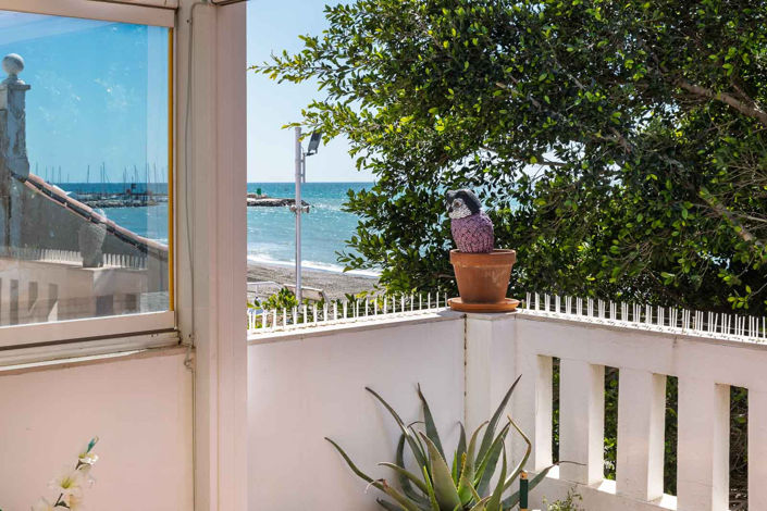 Image No.24-4 Bed Townhouse for sale