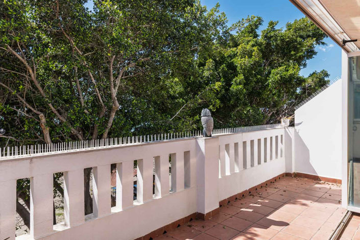 Image No.26-4 Bed Townhouse for sale