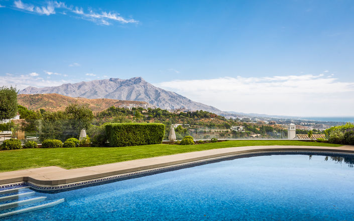 Image No.11-8 Bed Villa for sale