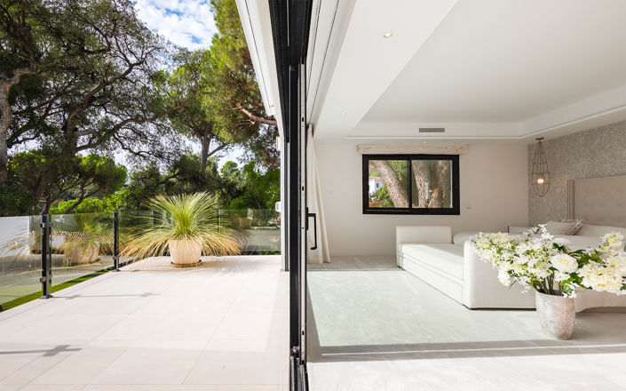 Image No.16-8 Bed Villa for sale