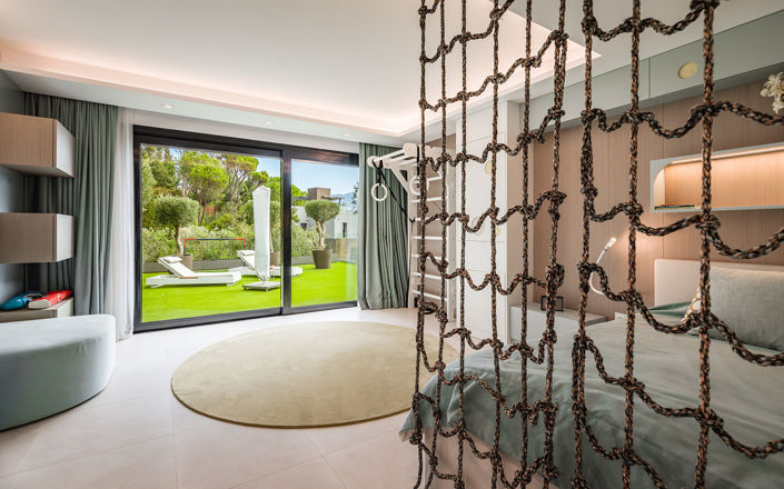 Image No.23-8 Bed Villa for sale