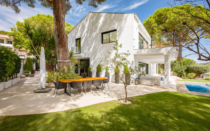 Image No.40-8 Bed Villa for sale