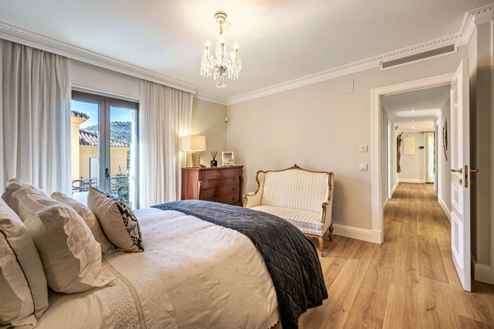 Image No.26-8 Bed Villa for sale