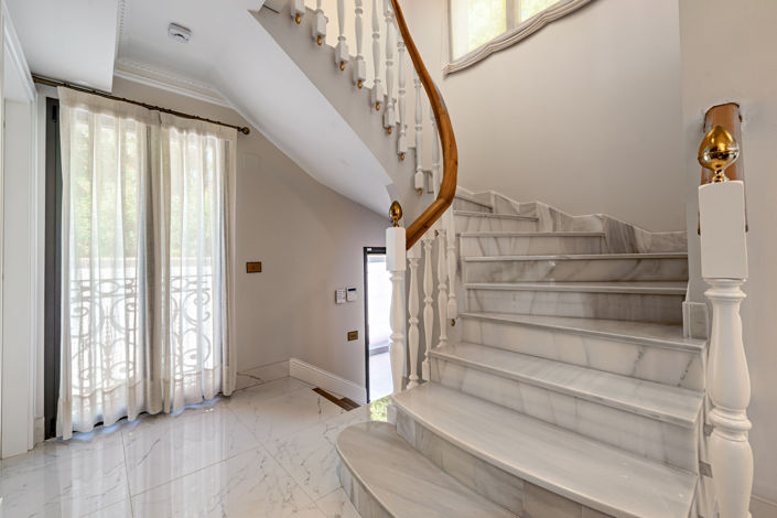 Image No.29-8 Bed Villa for sale